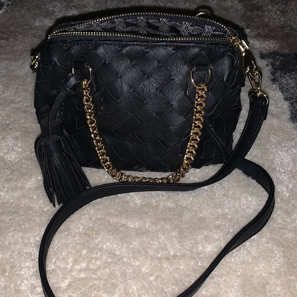 Beautiful MADISON WEST black woven handbag